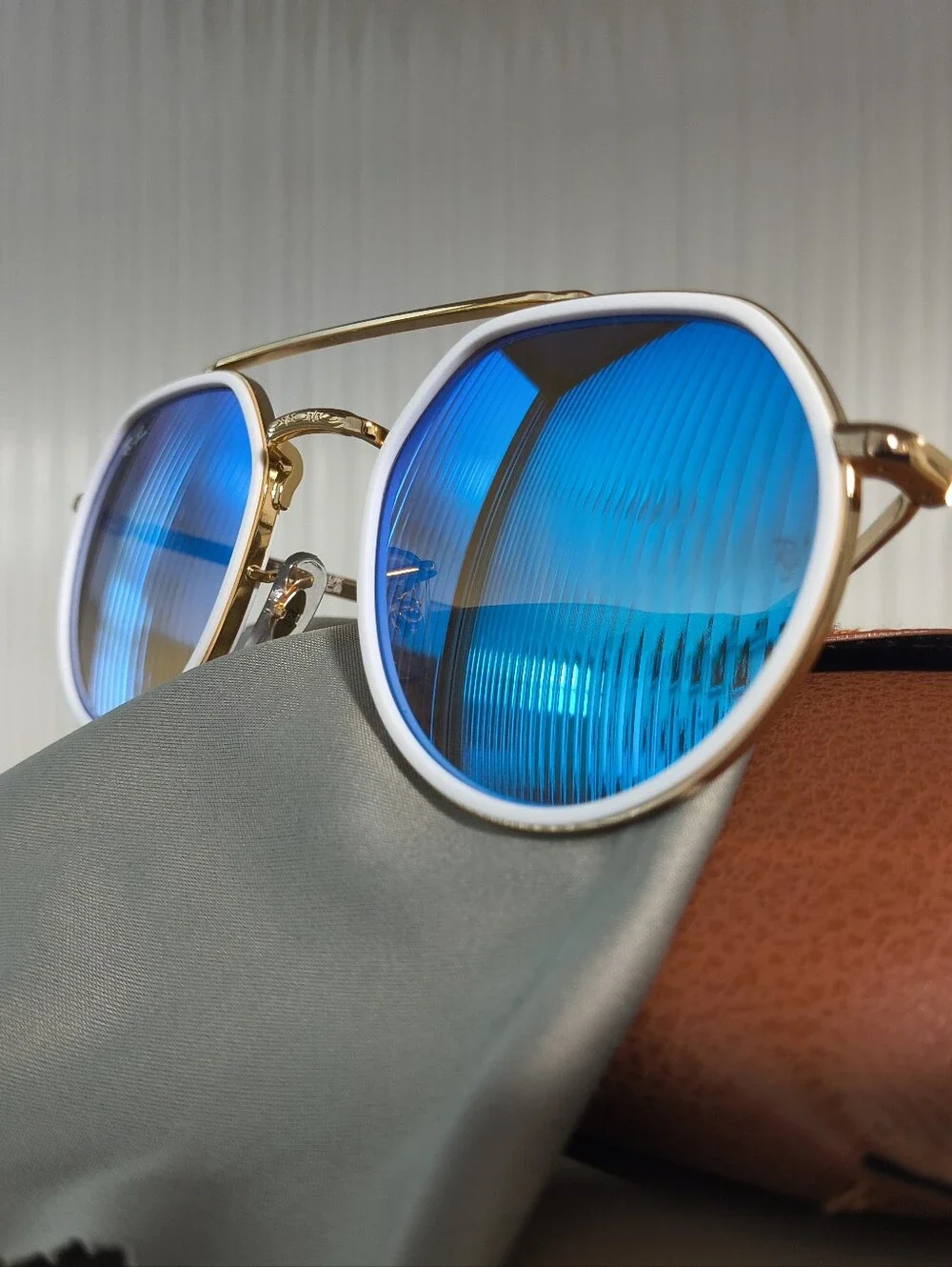 Ray-Ban RB3765 Sunglasses - Polished Arista Gold / Blue Mirror - Like New